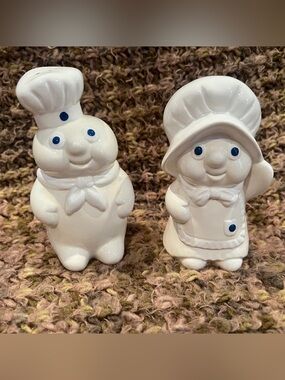 Vintage 1988 Pillsbury Poppin' Fresh Poppie Fresh Salt & Pepper Shakers Doughboy